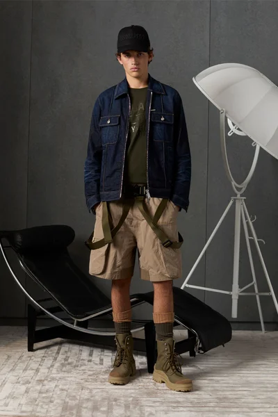 Look 16